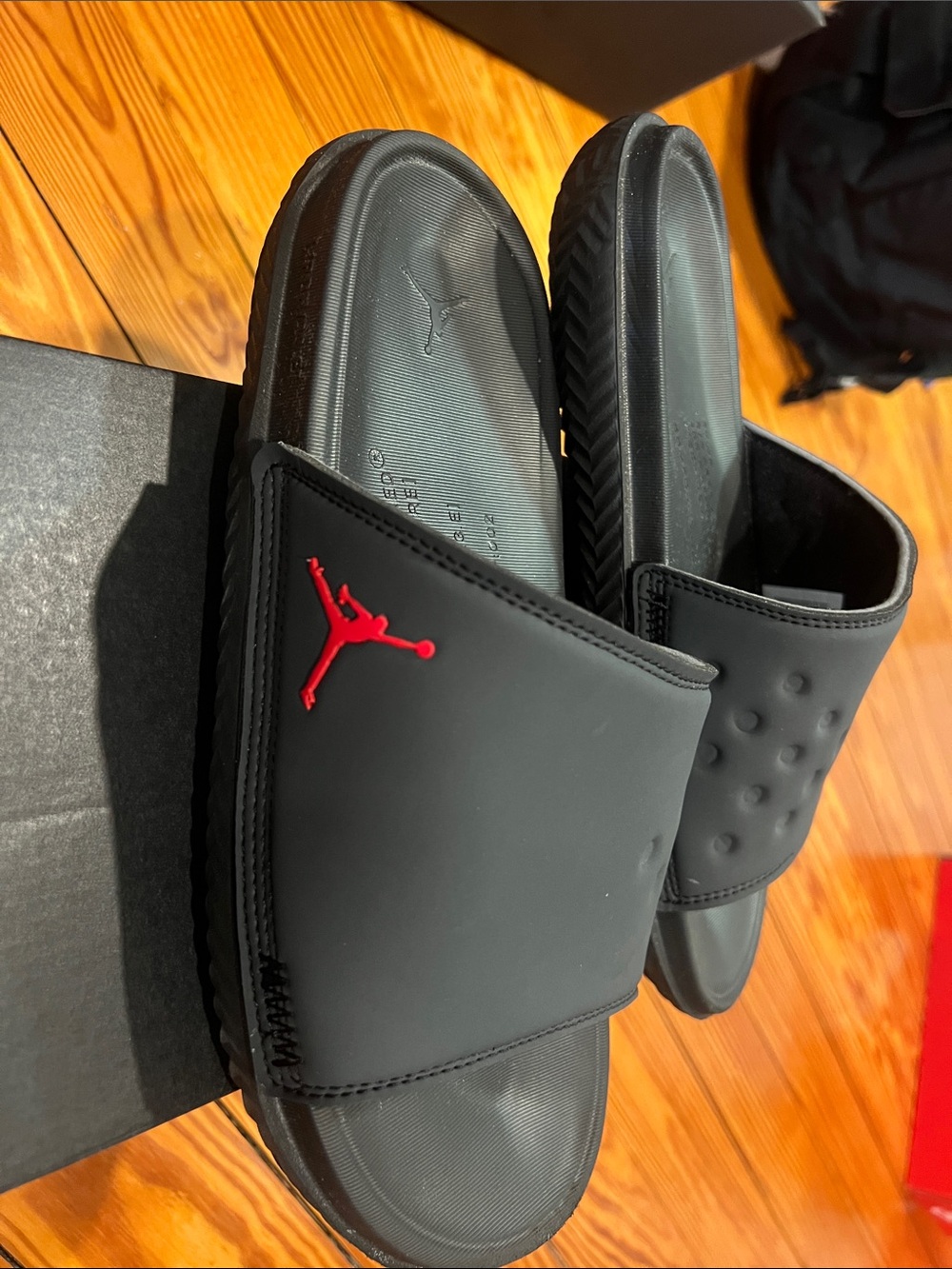 Men’s Jordan play slides
